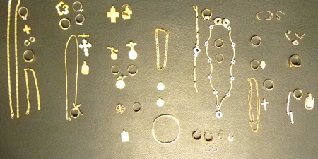 Ηράκλειο: Βρήκαν στο Ι.Χ. τα κλεμμένα κοσμήματα - Φωτογραφία 1