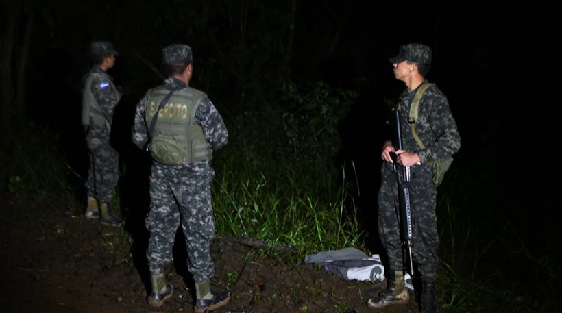 Ονδούρα: Έξι νεκροί σε συντριβή ελικοπτέρου - Μεταξύ των θυμάτων και η αδελφή του προέδρου - Φωτογραφία 1