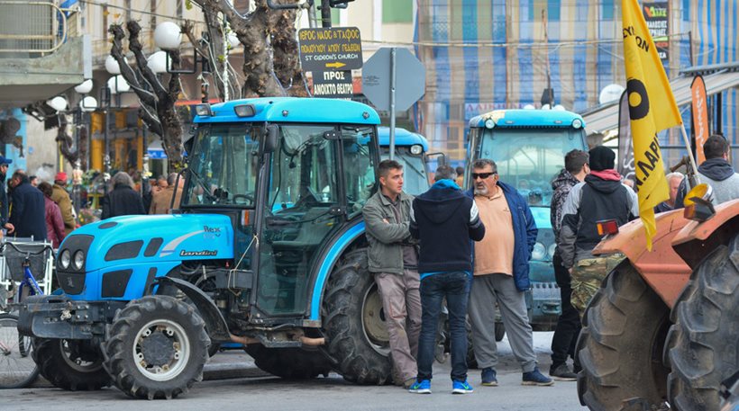 Οι αγρότες βγάζουν τα τρακτέρ στους δρόμους: Η κυβέρνηση θα μας βρει απέναντί της - Φωτογραφία 1
