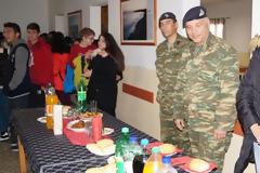 Ενθουσιασμένοι οι μαθητές από την επίδειξη οπλικών συστημάτων της 96 ΑΔΤΕ