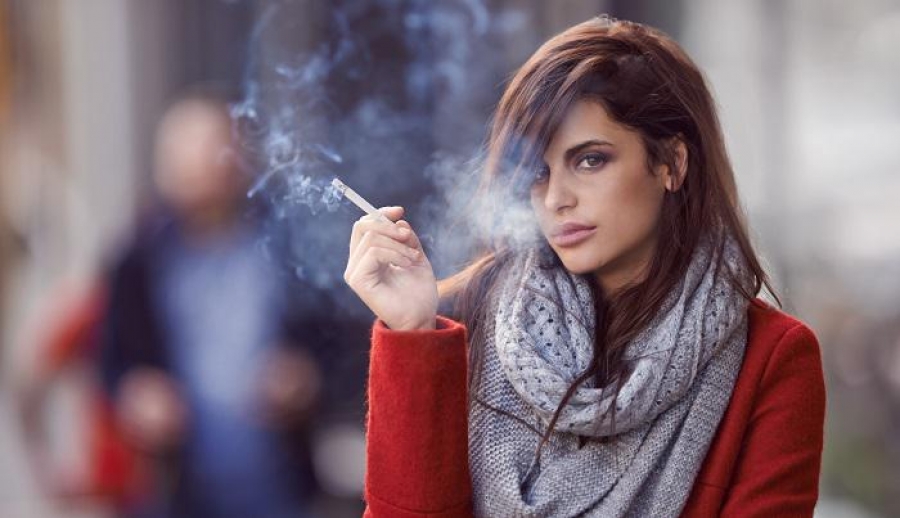 Νέα έρευνα αποκαλύπτει: Το κάπνισμα σε κάνει λιγότερο ή περισσότερο ελκυστικό; - Φωτογραφία 1