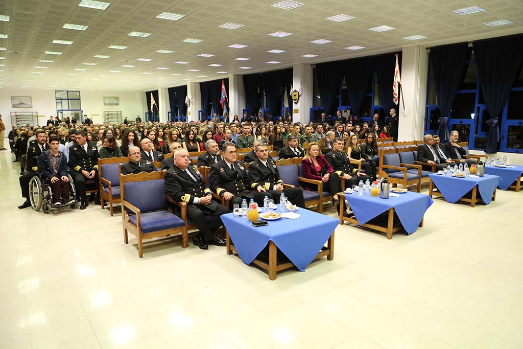 Βραβεύτηκαν οι Αριστούχοι Μαθητές Παιδιά Στελεχών ΠΝ (12 ΦΩΤΟ) - Φωτογραφία 3