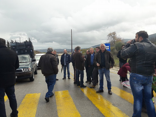 Νέα δυναμική διαμαρτυρία σήμερα στη ΓΟΥΡΓΟΥΒΛΗ ΘΥΡΡΕΙΟΥ ενάντια στην εγκατάσταση μονάδας με βιορευστά (ΦΩΤΟ: Στέλλα Λιάπη) - Φωτογραφία 133