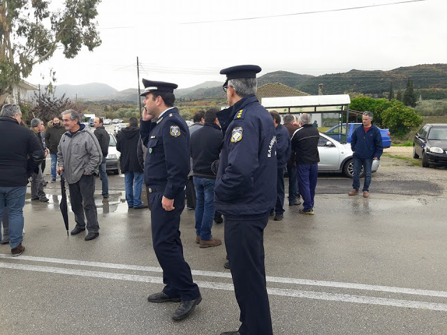 Νέα δυναμική διαμαρτυρία σήμερα στη ΓΟΥΡΓΟΥΒΛΗ ΘΥΡΡΕΙΟΥ ενάντια στην εγκατάσταση μονάδας με βιορευστά (ΦΩΤΟ: Στέλλα Λιάπη) - Φωτογραφία 140