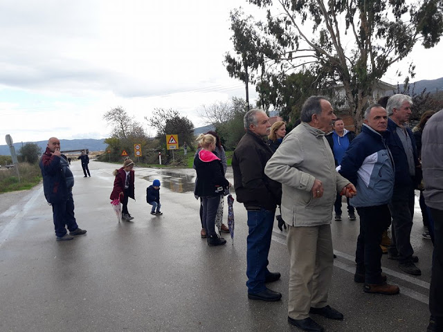 Νέα δυναμική διαμαρτυρία σήμερα στη ΓΟΥΡΓΟΥΒΛΗ ΘΥΡΡΕΙΟΥ ενάντια στην εγκατάσταση μονάδας με βιορευστά (ΦΩΤΟ: Στέλλα Λιάπη) - Φωτογραφία 150