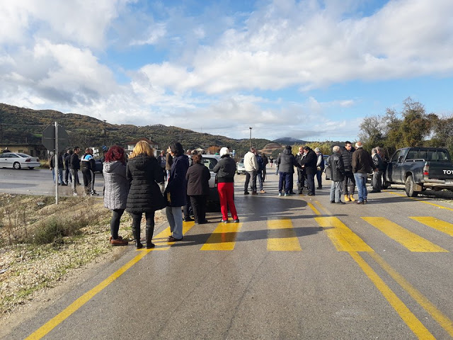 Νέα δυναμική διαμαρτυρία σήμερα στη ΓΟΥΡΓΟΥΒΛΗ ΘΥΡΡΕΙΟΥ ενάντια στην εγκατάσταση μονάδας με βιορευστά (ΦΩΤΟ: Στέλλα Λιάπη) - Φωτογραφία 76