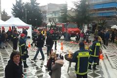 Σε Πυροσβεστικό πάρκο μετατράπηκε το μεσημέρι η κεντρική πλατεία Πτολεμαΐδας (Φωτογραφίες & Βίντεο)
