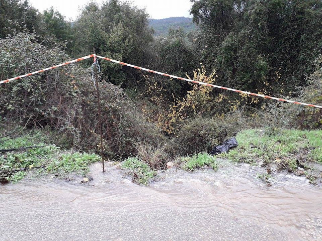 Επικίνδυνος ο δρόμος στο χωριό ΜΑΧΑΙΡΑΣ Ξηρομέρου (ΒΙΝΤΕΟ-ΦΩΤΟ) - Φωτογραφία 2