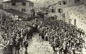 Η Φιλαρμονική στη λιτανεία του Αγίου Διονυσίου στη Λευκάδα 17 Δεκεμβρίου 1898 - Φωτογραφία 2