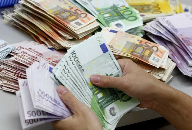 Πάτρα: Έκλεψαν από 73χρονο κληρονομιά 75.000 ευρώ πριν την καταθέσει σε τράπεζα - Φωτογραφία 1
