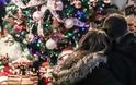 Χριστούγεννα 2017: Ποιες ημέρες των γιορτών θα είναι κλειστά τα καταστήματα