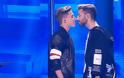 To πρώτο gay φιλί έτοιμο να ταξιδέψει στη Eurovision