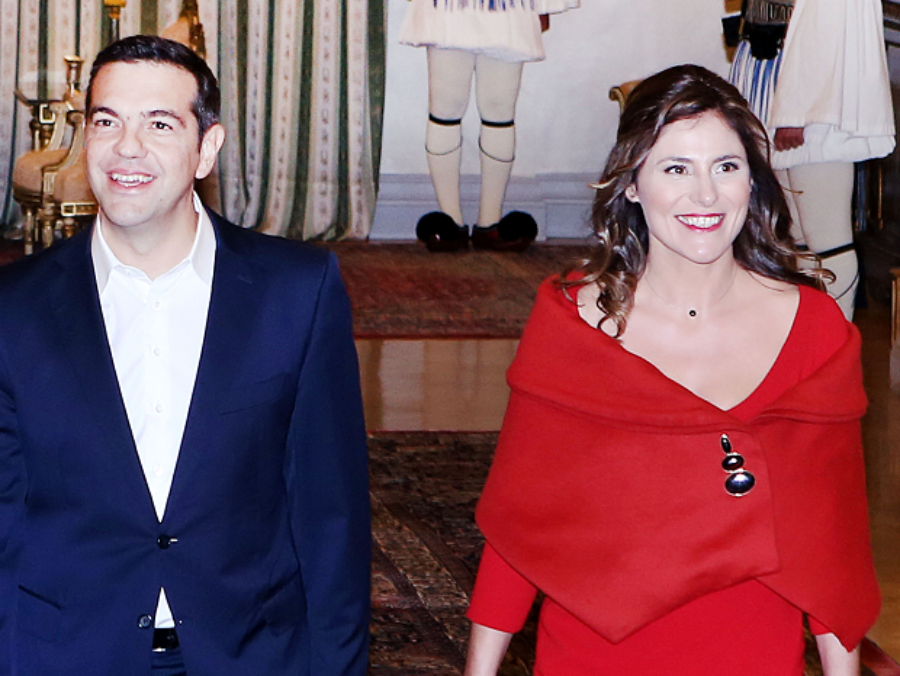 Μπέτυ Μπαζιάνα Η σύντροφος του πρωθυπουργού επιμένει ελληνικά - Φωτογραφία 1