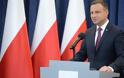 Πολωνία: Με προεδρική υπογραφή η «παρέμβαση» στη Δικαιοσύνη παρά τις κυρώσεις της Κομισιόν