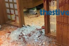 Κουκουλοφόροι τα έκαναν γυαλιά - καρφιά στην πρυτανεία του Πανεπιστημίου Μακεδονίας