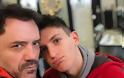 Θάνος Καλλίρης: Πήγε για κούρεμα μαζί με τον 18χρονο γιο του - Φωτογραφία 2