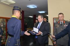 Καμμένος: Βούρκωσε με τον πρωτοετή Εύελπι γιο του Συνταγματάρχη Θωμά Αδάμου –Προσπαθούσε να συγκρατήσει τα δάκρυά του