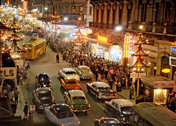 Αθήνα, Χριστούγεννα 1960: Μια σπάνια φωτογραφία. - Φωτογραφία 1