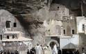 Δέος από την ανακάλυψη στην Παναγία Σουμελά: Μυστικό τούνελ οδηγεί σε εκκλησάκι - Φωτογραφία 2