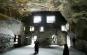 Δέος από την ανακάλυψη στην Παναγία Σουμελά: Μυστικό τούνελ οδηγεί σε εκκλησάκι - Φωτογραφία 5