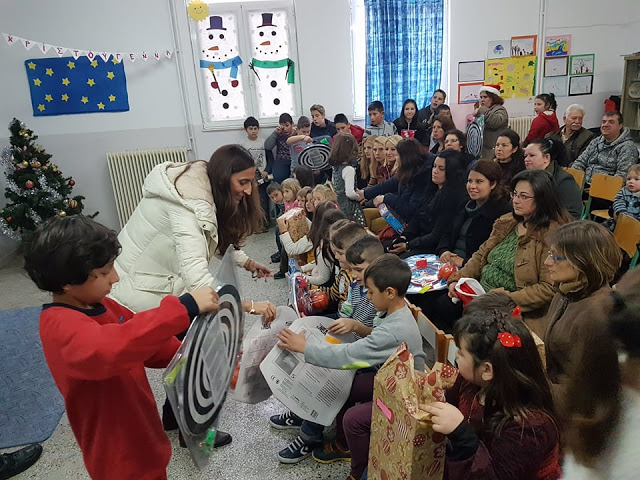 Ο Σύλλογος ΑΕΤΙΝΩΝ ΑΘΗΝΑΣ μοίρασε χαμόγελα και δώρα στους μαθητές του δημοτικού Σχολείου (ΦΩΤΟ) - Φωτογραφία 7