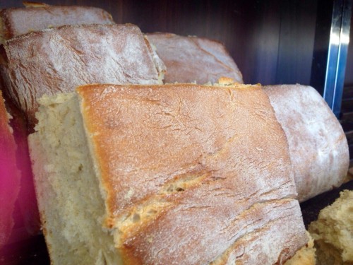 Χαμός με το χειροποίητο προζυμένιο Αγιορείτικο ψωμί που φτιάχνει ένας φούρνος μόνο στην Αθήνα - Φωτογραφία 4