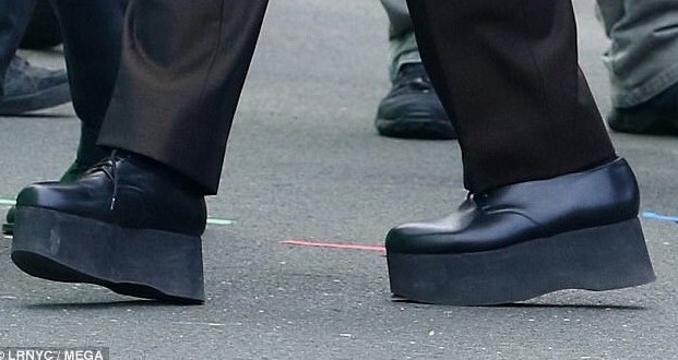 Φωτογραφίες: Ο Robert De Niro φόρεσε παπούτσια με πλατφόρμα για να φαίνεται ψηλότερος από τον Al Pacino! - Φωτογραφία 3