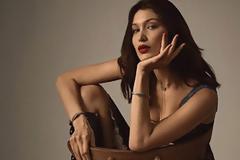 Bella Hadid: Το πρώτο εξώφυλλο του 2018 για τη Vogue Κορέας