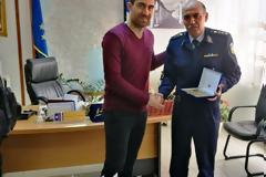 Ο Σωκράτης Παπασταθόπουλος δώρισε αλεξίσφαιρα γιλέκα στην ΕΛ.ΑΣ.