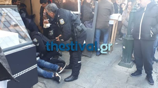 Θεσσαλονίκη: Ένας τραυματίας από μαχαίρι σε συμπλοκή αθιγγάνων στο κέντρο της πόλης - Φωτογραφία 1