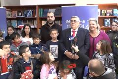 Χριστουγεννιάτικα κάλαντα στην Χρυσή Αυγή από παιδιά πολυτέκνων - [ Βίντεο ]