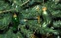 Αλλόκοτα χριστουγεννιάτικα έθιμα: «Μαύρος Πιτ», στόλισμα μπανάνας, γλυπτά λαχανικά & σάουνα - Φωτογραφία 31