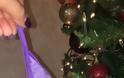 Οι χριστουγεννιάτικες μπάλες που αγόρασε μία 74χρονη τελικά έκρυβαν μία … πονηρή έκπληξη! - Φωτογραφία 4