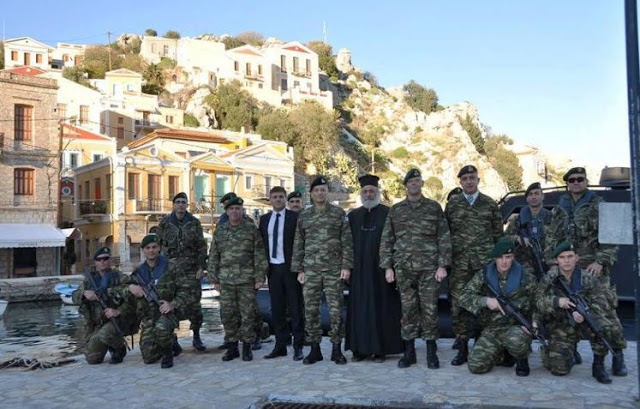 Χριστούγεννα με τους ακρίτες του Αιγαίου για τον Αρχηγό ΓΕΣ - Φωτογραφία 10