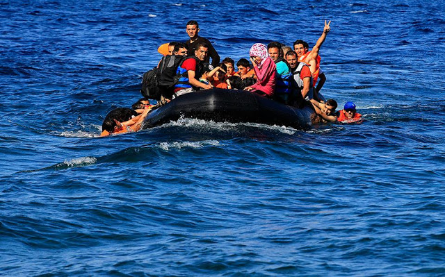 Διασώθηκαν 54 πρόσφυγες και μετανάστες ανοιχτά της Χίου - Φωτογραφία 1