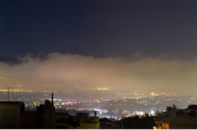 Αιθαλομίχλη “σκέπασε” Αθήνα και Θεσσαλονίκη - Φωτογραφία 1
