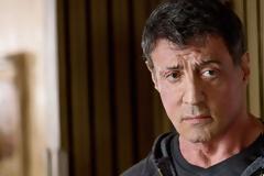 O Sylvester Stallone απαντά με νομικά μέτρα σε γυναίκα που καταγγέλλει ότι την βίασε το 1990