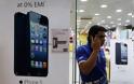 «Κύμα» μηνύσεων κατά της Apple για τα iPhone από καταναλωτές