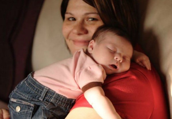 Τενοντίτιδα: Επώδυνη η αγκαλιά του μωρού για τους νέους γονείς; - Φωτογραφία 1