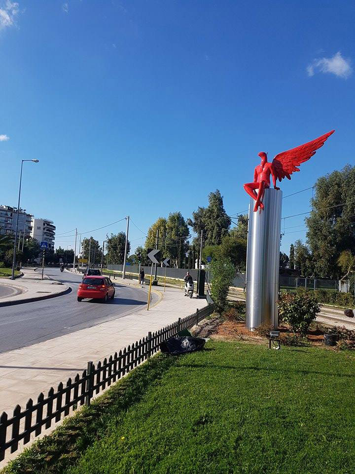 Ο έκπτωτος άγγελος... διαολίζει το Φάληρο - Φωτογραφία 2