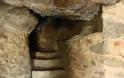 10001 - Φωτογραφίες της Παλαίστρας (Σπηλαίου) του Οσίου Σίμωνος του Μυροβλύτου, Κτίτορα της Ι. Μονής Σίμωνος Πέτρας, τη Μνήμη του οποίου τιμούμε σήμερα
