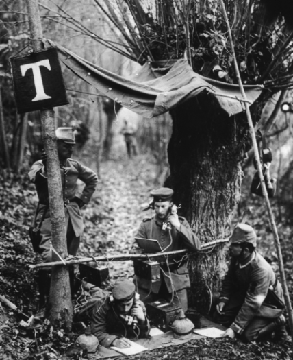 Η εξέλιξη των κινητών τηλεφώνων από το 1916 μέχρι σήμερα - Φωτογραφία 2