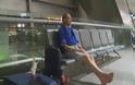 Γιατί περίμενε αυτός ο Ολλανδός 10 ημέρες σε αεροδρόμιο της Κίνας; - Φωτογραφία 1