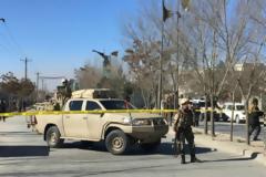 ISIS πίσω από την επίθεση αυτοκτονίας στην Καμπούλ: Περισσότεροι από 40 νεκροί