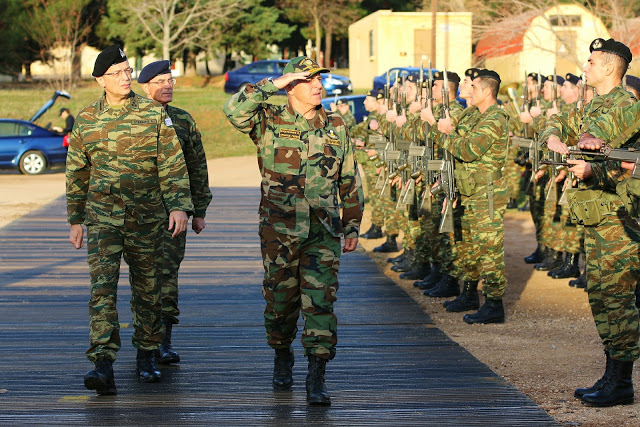 Επίσκεψη Αρχηγού ΓΕΕΘΑ σε Μονάδες - Σχηματισμούς των Ενόπλων Δυνάμεων - Φωτογραφία 2