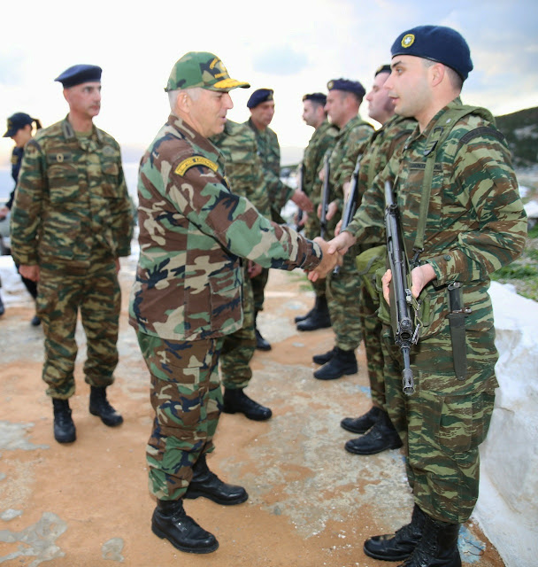 Επίσκεψη Αρχηγού ΓΕΕΘΑ σε Μονάδες - Σχηματισμούς των Ενόπλων Δυνάμεων - Φωτογραφία 8