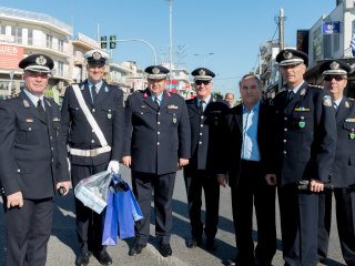 Εθιμοτυπική προσφορά δώρων σε τροχονόμους από την Πολιτική και Φυσική Ηγεσία της Ελληνικής Αστυνομίας - Φωτογραφία 24