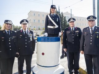 Εθιμοτυπική προσφορά δώρων σε τροχονόμους από την Πολιτική και Φυσική Ηγεσία της Ελληνικής Αστυνομίας - Φωτογραφία 8