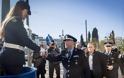 Εθιμοτυπική προσφορά δώρων σε τροχονόμους από την Πολιτική και Φυσική Ηγεσία της Ελληνικής Αστυνομίας - Φωτογραφία 5