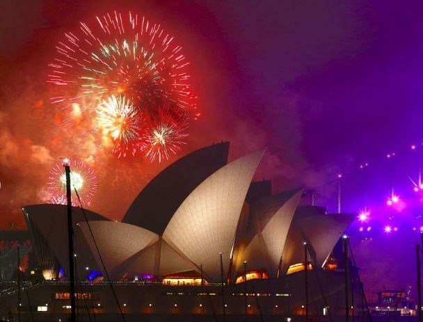 Η Αυστραλία υποδέχτηκε το 2018 με 3 τόνους πυροτεχνημάτων και μοναδικό θέαμα [photos - video] - Φωτογραφία 2